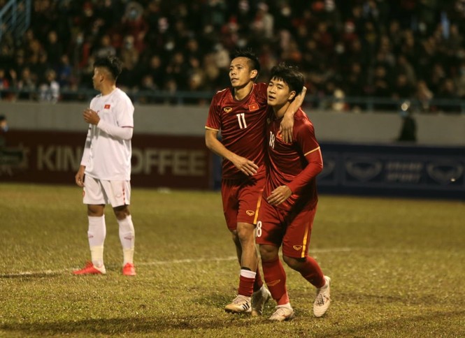 Cong Phuong and Quang Hai sat in the stands, the Vietnamese team still beat the 'junior' under-22 - photo 1