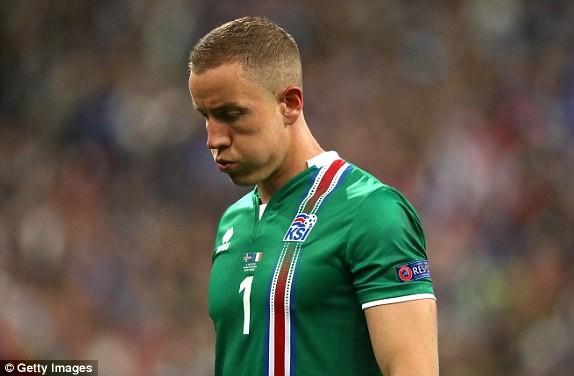 Nhấn chìm Iceland trong 'mưa gôn', Pháp gặp Đức ở bán kết - ảnh 23