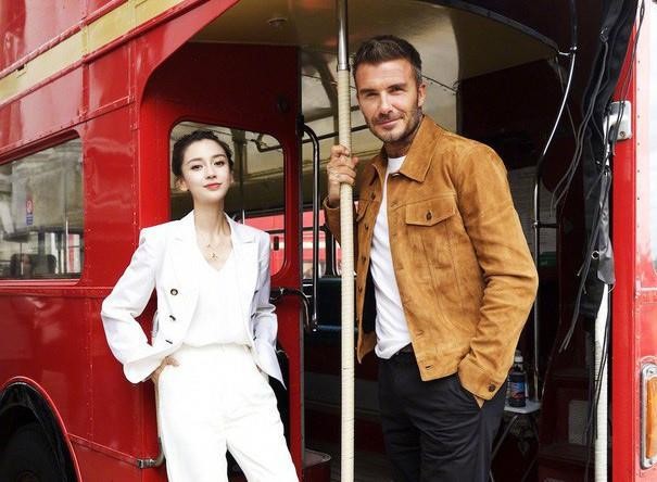 David Beckham đăng clip ăn uống, nói chuyện vui vẻ với Angelababy - ảnh 2