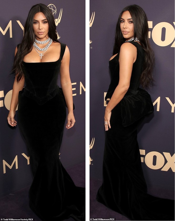 Kim Kardashian và loạt sao nữ o ép vòng một ‘khủng’ trên thảm đỏ Emmy - ảnh 1