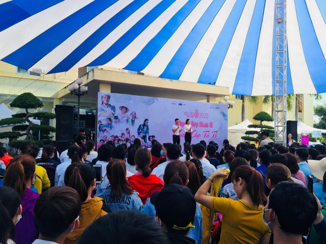 ‘Người đẹp nhân ái’: Thí sinh HHVN mở ‘Phiên chợ tử tế’ cho 500 công nhân - ảnh 1
