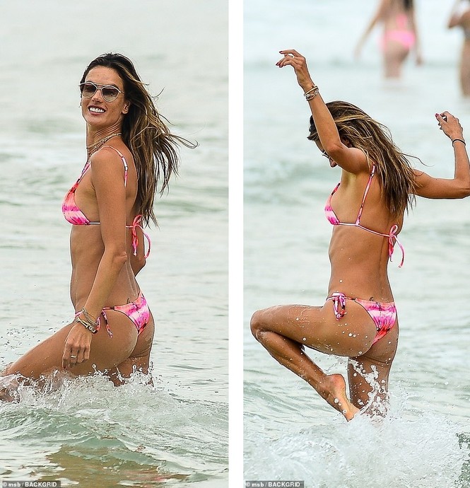 Alessandra Ambrosio lộ khuyết điểm hình thể khi mặc bikini - ảnh 2