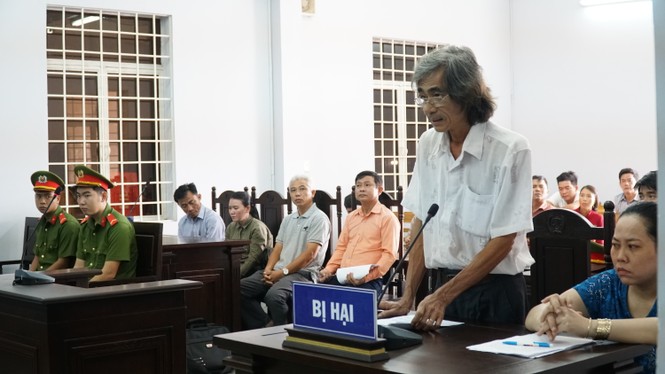 Tài xế 'xe điên' tông 5 người chết bị tuyên 14 năm tù - ảnh 1