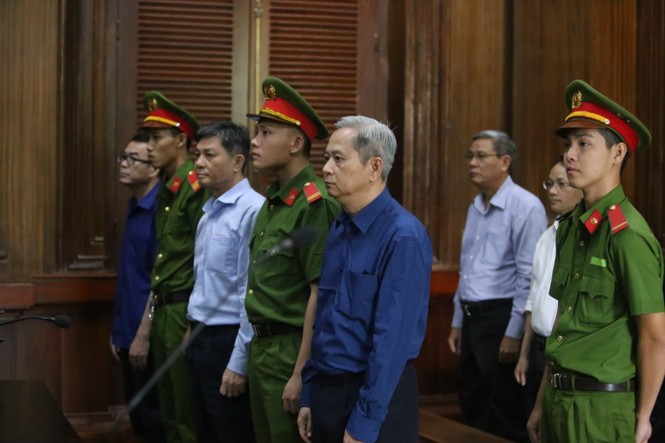 Cựu Phó Chủ tịch TPHCM Nguyễn Hữu Tín thừa nhận sai phạm - ảnh 2
