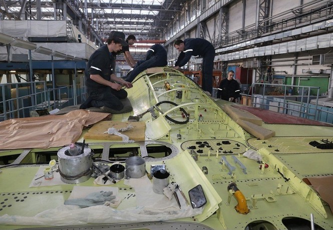 Khám phá nhà máy chế tạo siêu tiêm kích Su-35 - ảnh 8