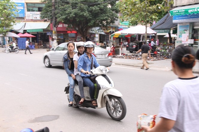 Người dân Móng Cái “vô tư” vi phạm giao thông - ảnh 3