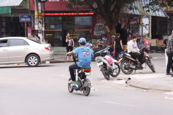 Người dân Móng Cái “vô tư” vi phạm giao thông - ảnh 10
