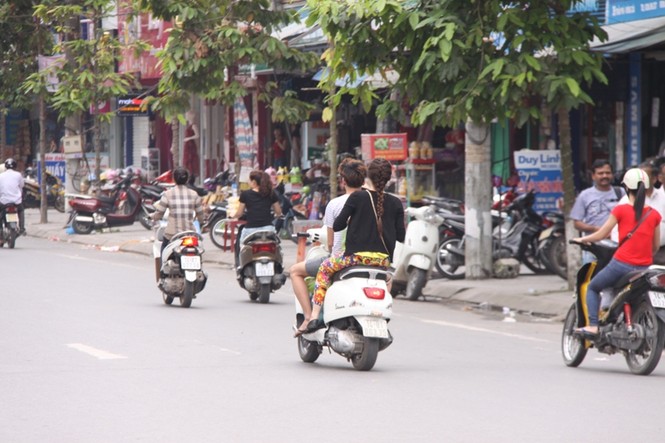 Người dân Móng Cái “vô tư” vi phạm giao thông - ảnh 8