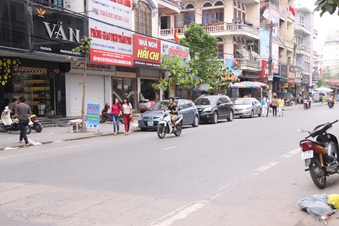 Người dân Móng Cái “vô tư” vi phạm giao thông - ảnh 1