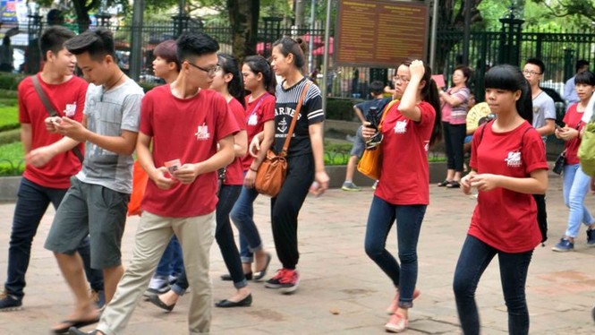 Sĩ tử đổ về Văn Miếu cầu may - ảnh 10