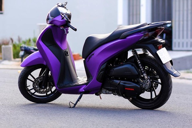 Honda SH 2013 sơn màu tím nhám như siêu xế Lamborghini - ảnh 1
