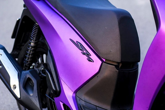 Honda SH 2013 sơn màu tím nhám như siêu xế Lamborghini - ảnh 3