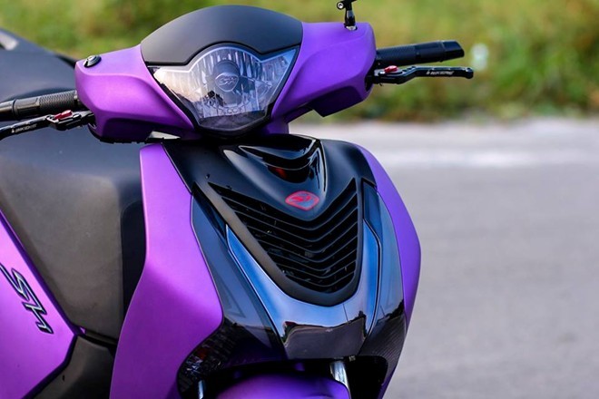 Honda SH 2013 sơn màu tím nhám như siêu xế Lamborghini - ảnh 5
