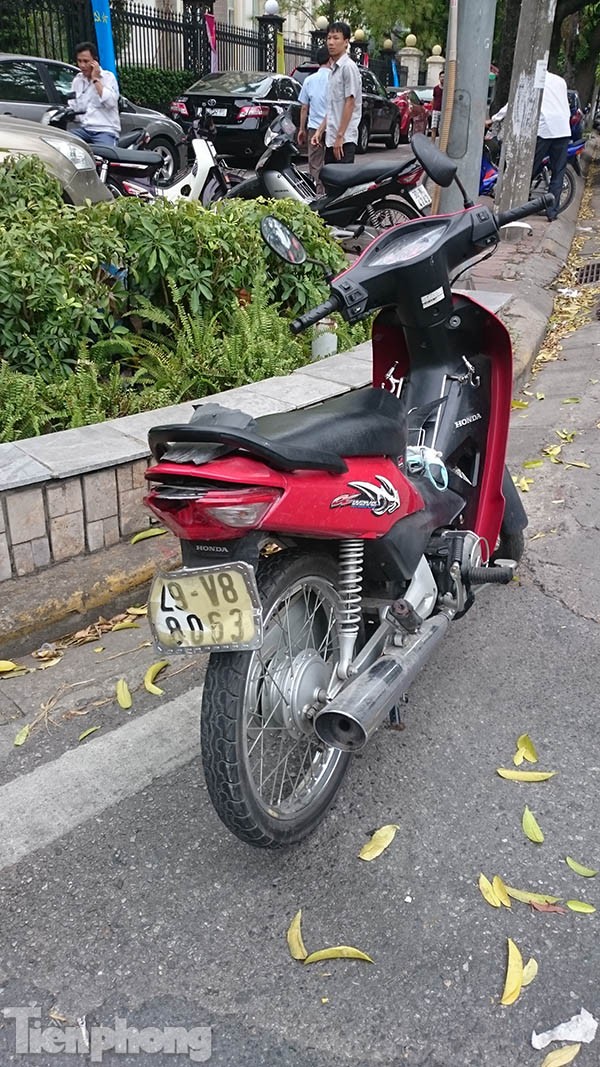 Honda City đâm loạn xạ như phim giữa ngã tư - ảnh 5