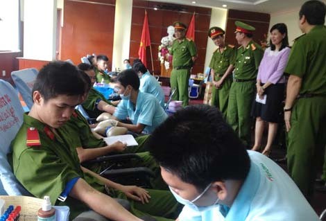 Tổng cục Cảnh sát: Góp giọt máu hồng vì nghĩa tình đồng đội - ảnh 3