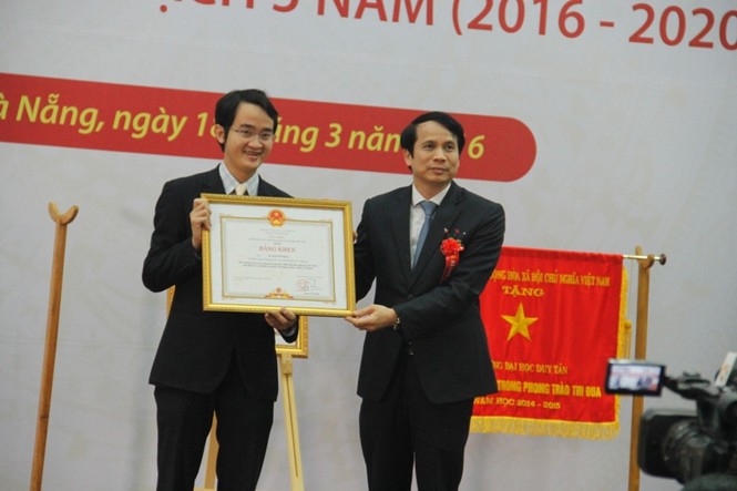 NGƯT Lê Công Cơ đón nhận danh hiệu 'Anh hùng lao động' - ảnh 2