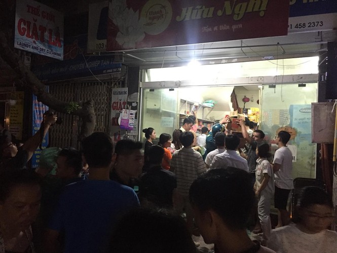 Đang cháy lớn tại Công ty Cổ phần Bóng đèn Phích nước Rạng Đông - ảnh 8