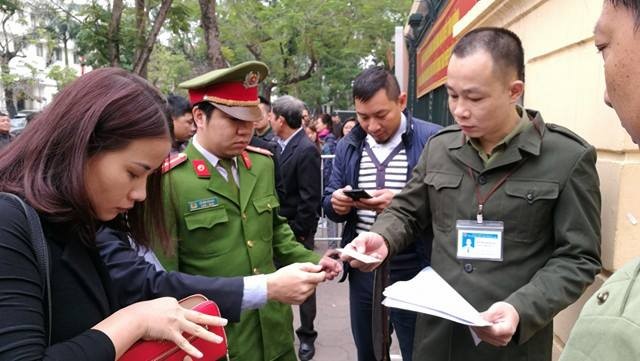 phiên tòa xử hà văn thắm - ảnh 10