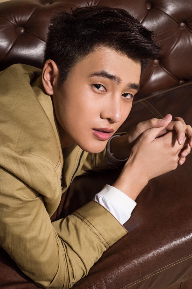 Nhâm Phương Nam: Từ chàng nhân viên phục vụ đến nam thần đa tài của showbiz - ảnh 1