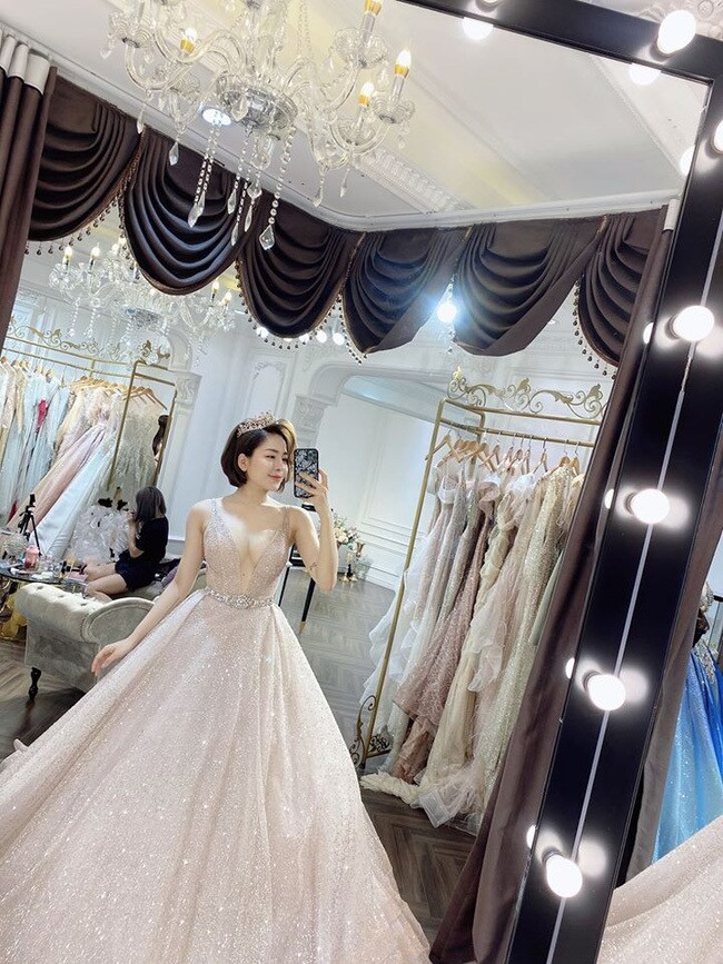 Showbiz 19/5: Quang Vinh đón tuổi 38, Vân Hugo được bạn trai cầu hôn - ảnh 8