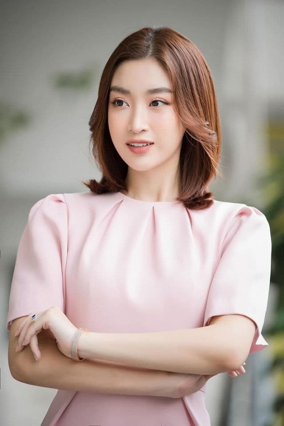 Showbiz 24/5: Hồ Ngọc Hà mang song thai, Hồng Ngọc kể về chuyện bị bỏng nước sôi - ảnh 10