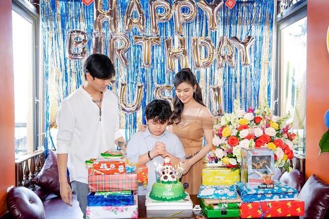 Showbiz 2/6: Tim và Trương Quỳnh Anh
