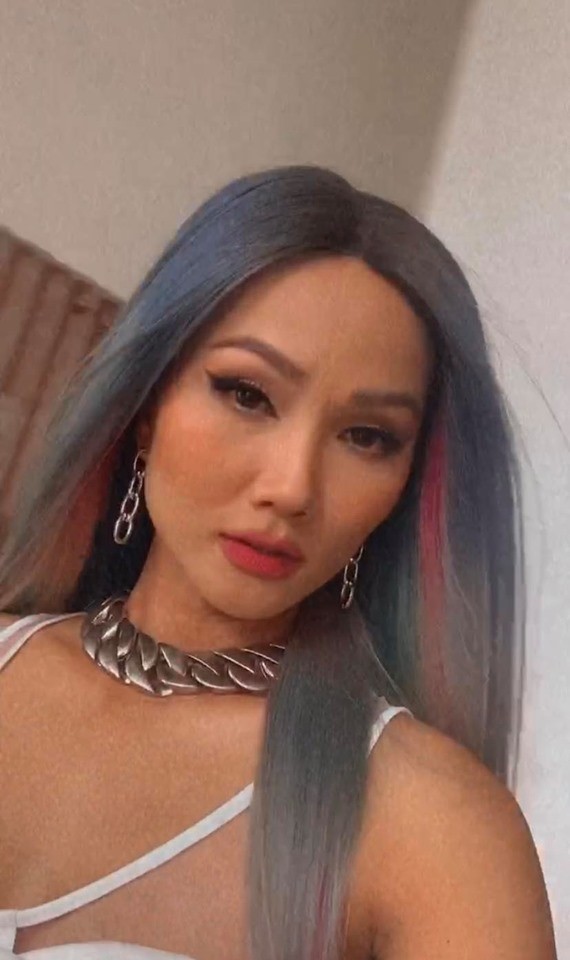 Showbiz 10/6: Min diện nội y cực quyến rũ, Diệu Nhi