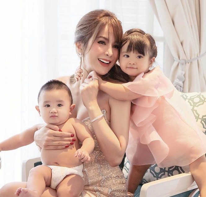 Showbiz 18/6: H'Hen Niê đi chân trần dưới mưa gây sốt - ảnh 11