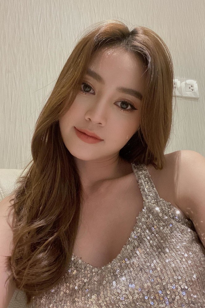 Showbiz 30/6: Hậu ly hôn, Bảo Ngọc vui vẻ bên gia đình, Hoài Lâm xuề xòa - ảnh 12