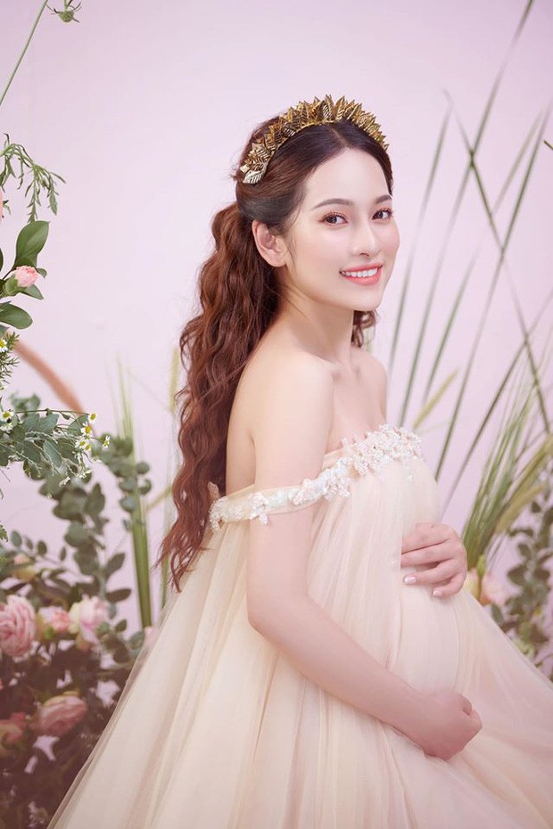 Showbiz 17/7: Chi Pu diện bikini nóng bỏng, Vũ Khắc Tiệp khoe cơ bụng 6 múi - ảnh 4