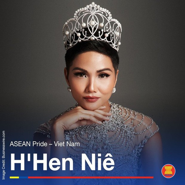 Showbiz 17/7: Chi Pu diện bikini nóng bỏng, Vũ Khắc Tiệp khoe cơ bụng 6 múi - ảnh 8