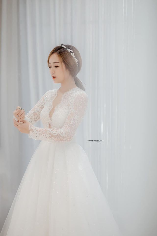 Showbiz 20/7: Kim Lý xoa bụng bầu bạn gái, lần đầu xác nhận Hồ Ngọc Hà “có tin vui” - ảnh 10
