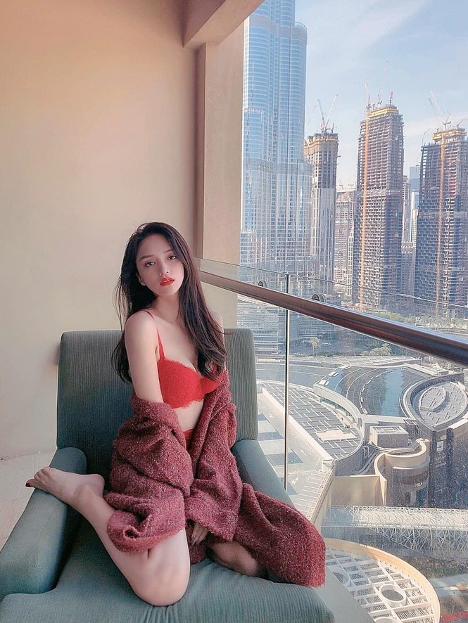 Hà Anh kỷ niệm 4 năm ngày cưới sau cách ly, Hương Giang khoe ảnh bikini nóng bỏng - ảnh 6