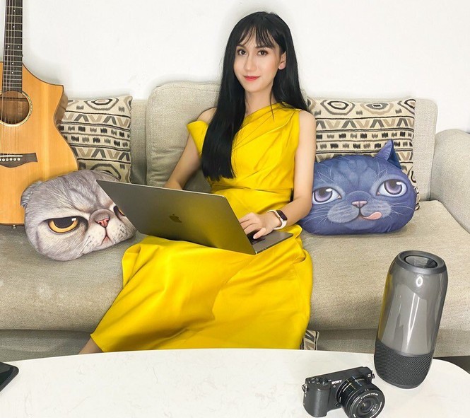 Elly Trần khoe lợi thế vòng một với các kiểu đầm cắt xẻ, Jack xuất hiện với diện mạo mới - ảnh 4