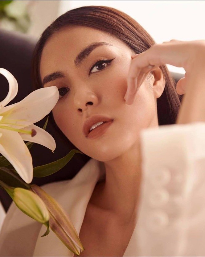 Tăng Thanh Hà diện trang phục xuyên thấu lạ mắt, Wowy ra Hà Nội truy tìm bác Lại Văn Sâm - ảnh 3