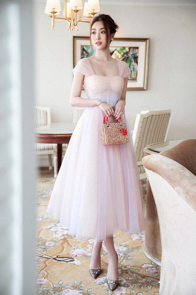 Hoa hậu Việt Nam 2006 nóng bỏng từng centimet, không hổ danh