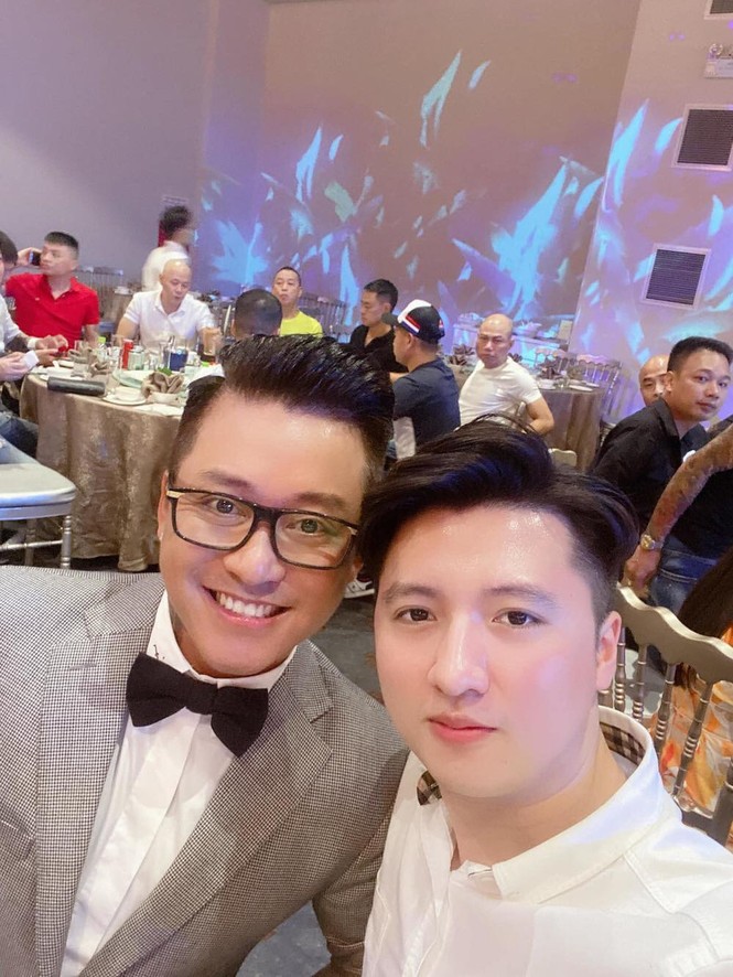 Thủy Tiên bị ông xã ngó lơ khi biển diễn, Angela Phương Trinh bất ngờ diện váy gợi cảm - ảnh 8