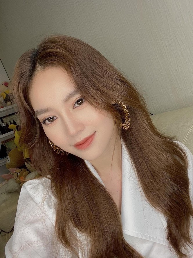 Mai Phương Thúy diện đồ năng động như gái 18; Suboi lên tiếng khi đội Binz bị chê yếu nhất - ảnh 1