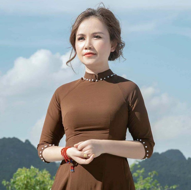 Ngọc Trinh chơi lớn nuôi heo đất bằng vàng; Diện váy đỏ đi tiệc, Bảo Thi vô cùng quyến rũ - ảnh 2