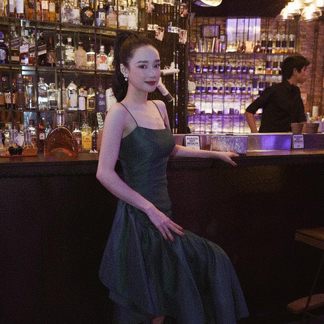 Mạc Văn Khoa chính thức lên chức bố; Vợ chồng Trường Giang hóa ông bà Mười Khó cực yêu - ảnh 12