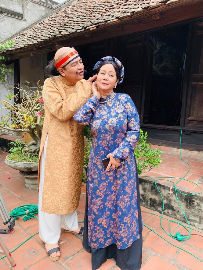 H'Hen Niê chia sẻ về kế hoạch đi ủng hộ miền Trung; Vân Hugo rạng rỡ trong biệt thự mới - ảnh 1