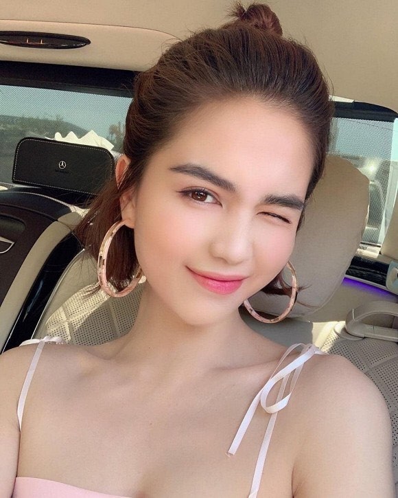 H'Hen Niê chia sẻ về kế hoạch đi ủng hộ miền Trung; Vân Hugo rạng rỡ trong biệt thự mới - ảnh 7
