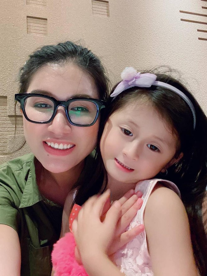 Đông Nhi khoe ảnh trên bàn mổ; Kaity Nguyễn chia sẻ hậu trường khác lạ