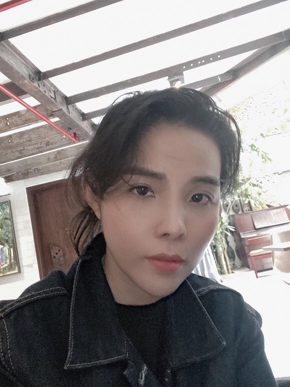 Minh Tú, Trương Quỳnh Anh thi nhau khoe ảnh thả thính cực chất - ảnh 2