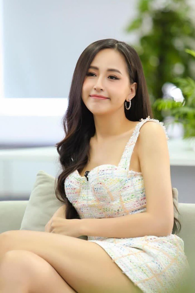 Minh Tú, Trương Quỳnh Anh thi nhau khoe ảnh thả thính cực chất - ảnh 9