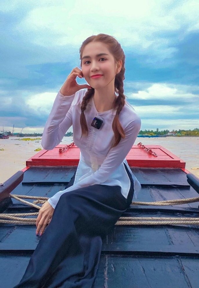 Đông Nhi hào hứng kể về trải nghiệm làm mẹ bỉm sữa; Ngọc Trinh giản dị một cách bất ngờ - ảnh 5