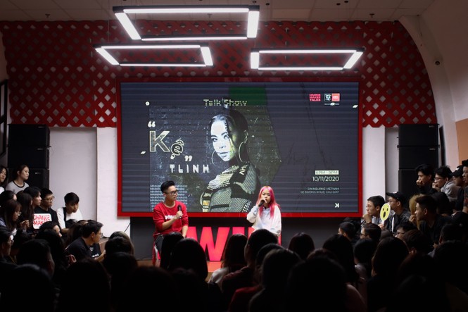 Rapper Tlinh chia sẻ con đường chinh phục ước mơ cùng sinh viên Swinburne Việt Nam - ảnh 1