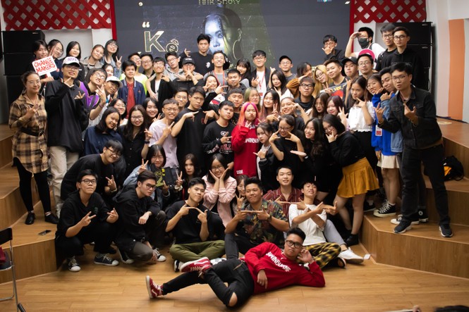 Rapper Tlinh chia sẻ con đường chinh phục ước mơ cùng sinh viên Swinburne Việt Nam - ảnh 6