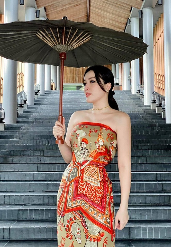 Lan Ngọc khoe ảnh gợi cảm khiến fan