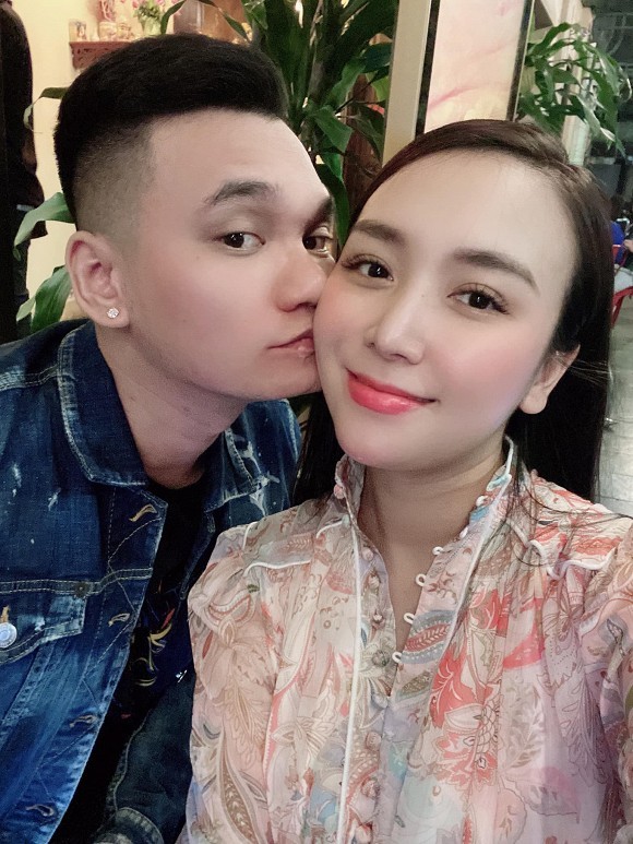 Hiền Hồ vào vai cô y tá trong cảnh quay lãng mạn, con trai Hồ Ngọc Hà bế em cực khéo - ảnh 10